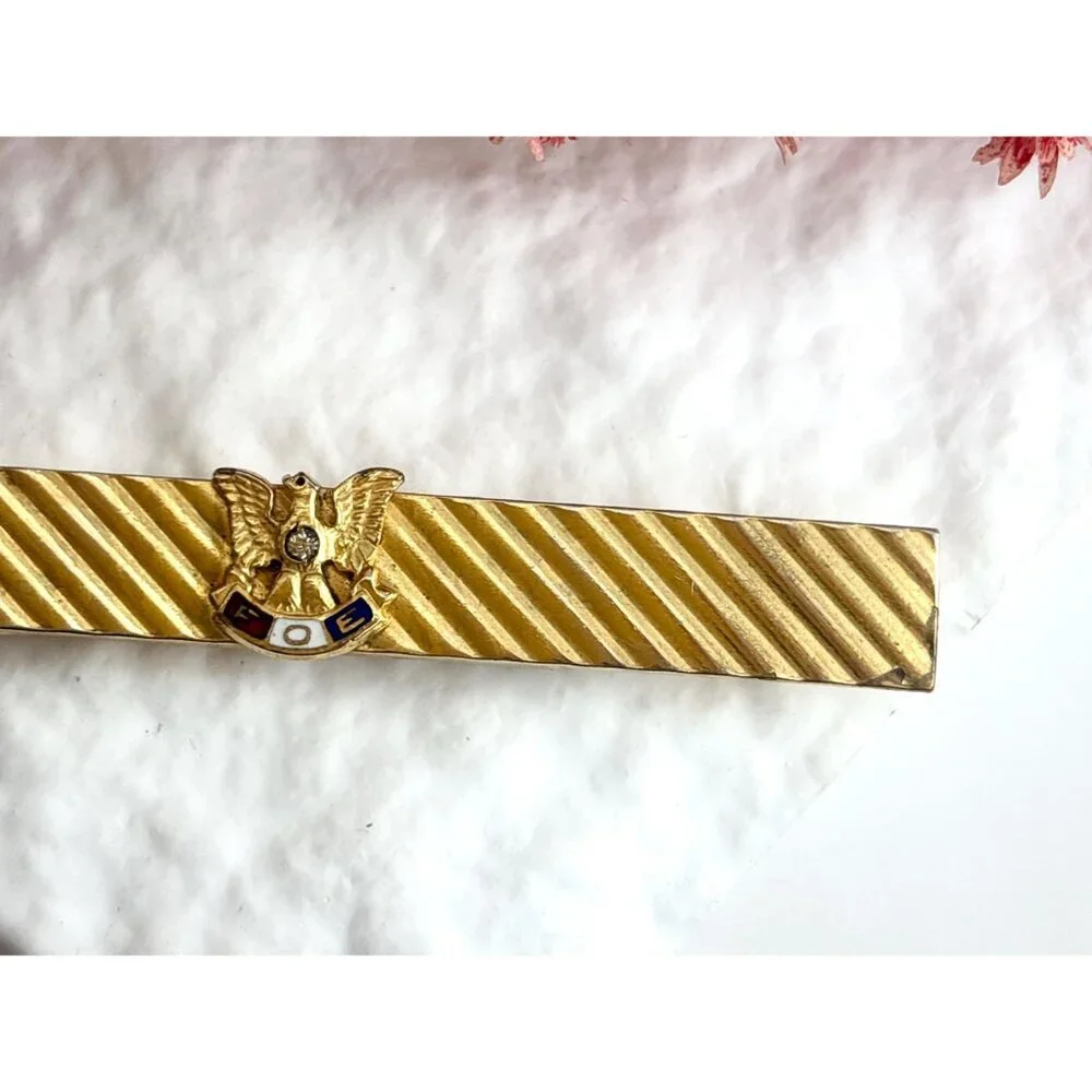 FOE Fraternal Order of Eagles Fluted Gold Toned Vintage Men's Tie Bar | Tie Clip